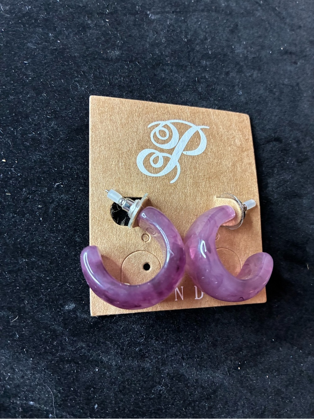 Plunder Purple Resin Hoop Earrings NWT - Picture 4 of 5